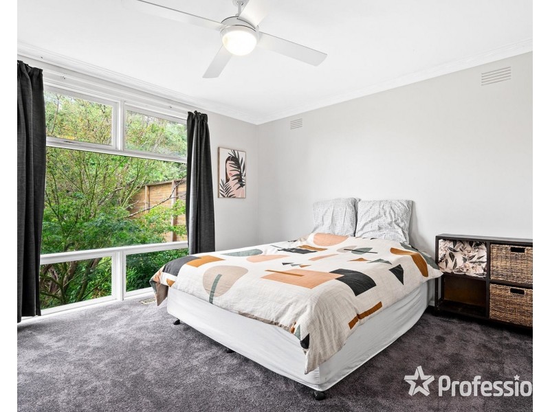 16 Hillcrest Grove, Healesville VIC 3777