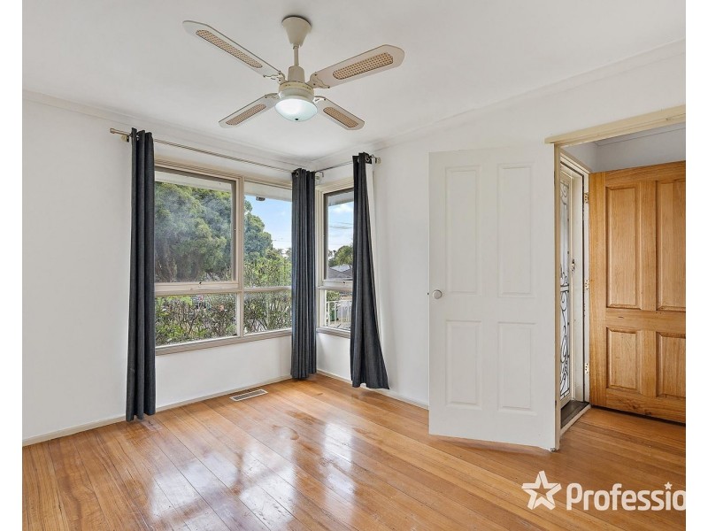 42 Sellick Drive, Croydon VIC 3136