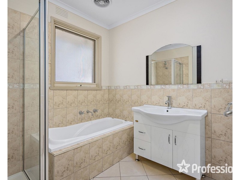 42 Sellick Drive, Croydon VIC 3136