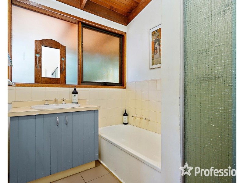 3 Daymar Drive, Mooroolbark VIC 3138
