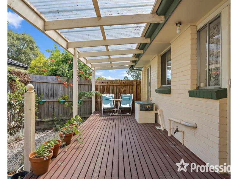 6 Anglo Court, Mooroolbark VIC 3138