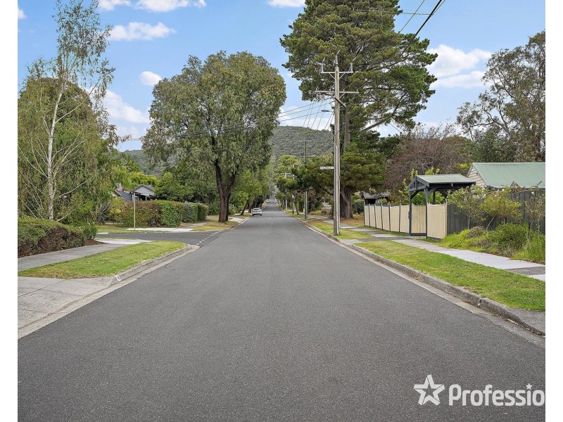 1/1 Normleith Grove, Boronia VIC 3155