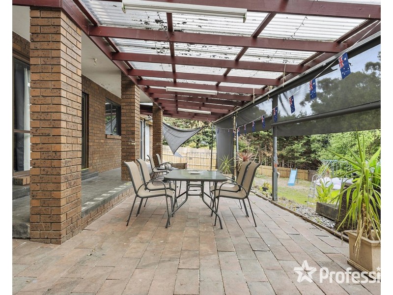 6 Bimbi Court, Mooroolbark VIC 3138