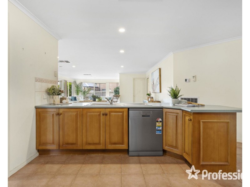 10 Whernside Court, Mooroolbark VIC 3138