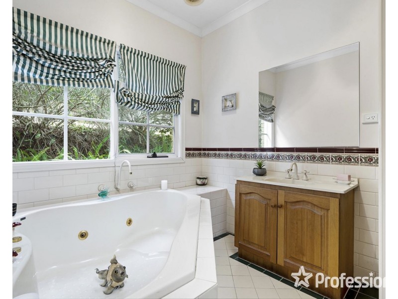 10 Christa Court, Lilydale VIC 3140