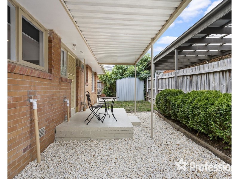 8 Apollo Court, Croydon South VIC 3136