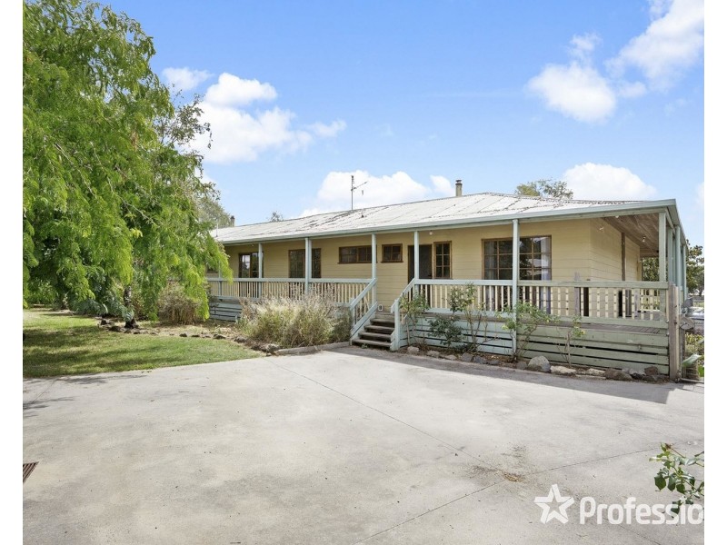 2 Chandlers Lane, Kilsyth VIC 3137