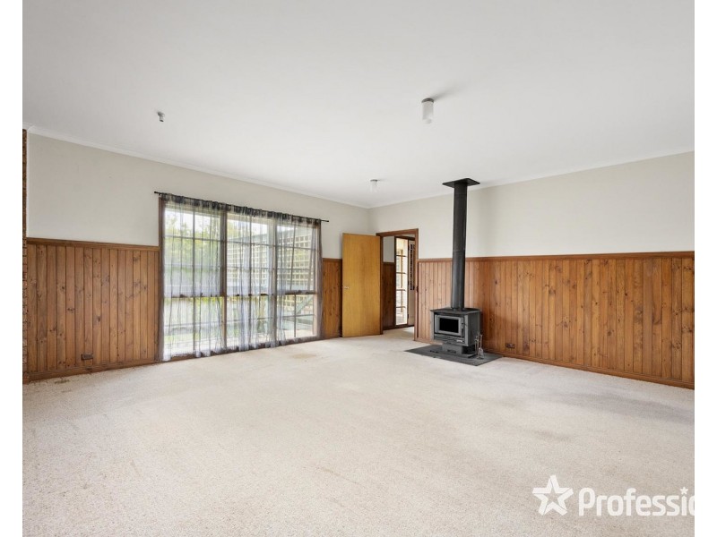 2 Chandlers Lane, Kilsyth VIC 3137