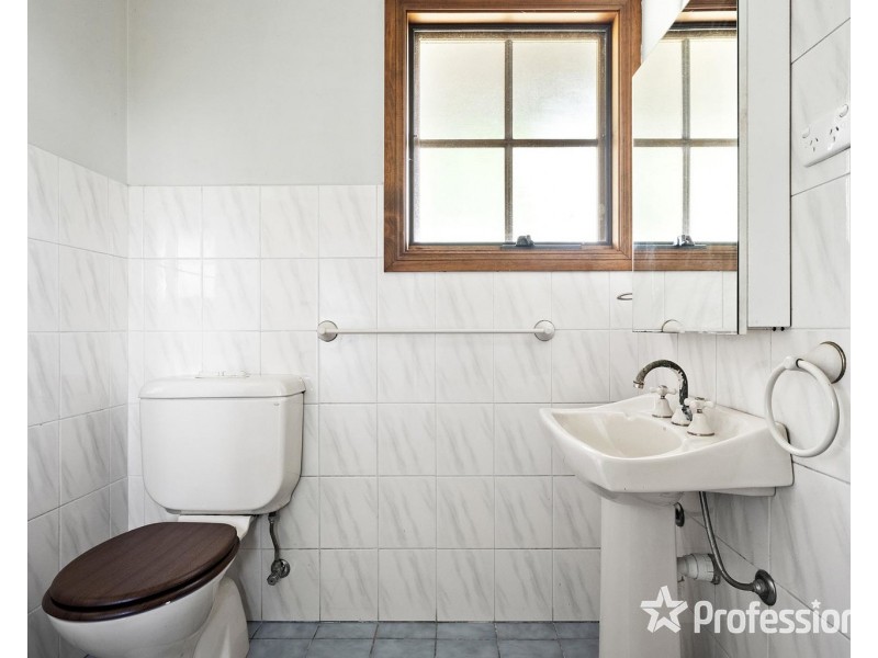 2 Chandlers Lane, Kilsyth VIC 3137