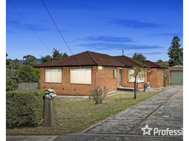 4 Orrong Road, Mooroolbark VIC 3138
