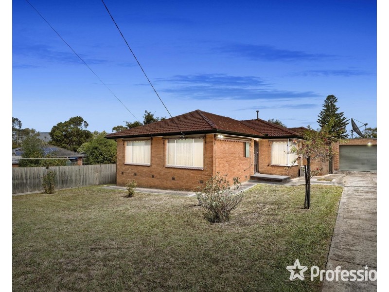 4 Orrong Road, Mooroolbark VIC 3138