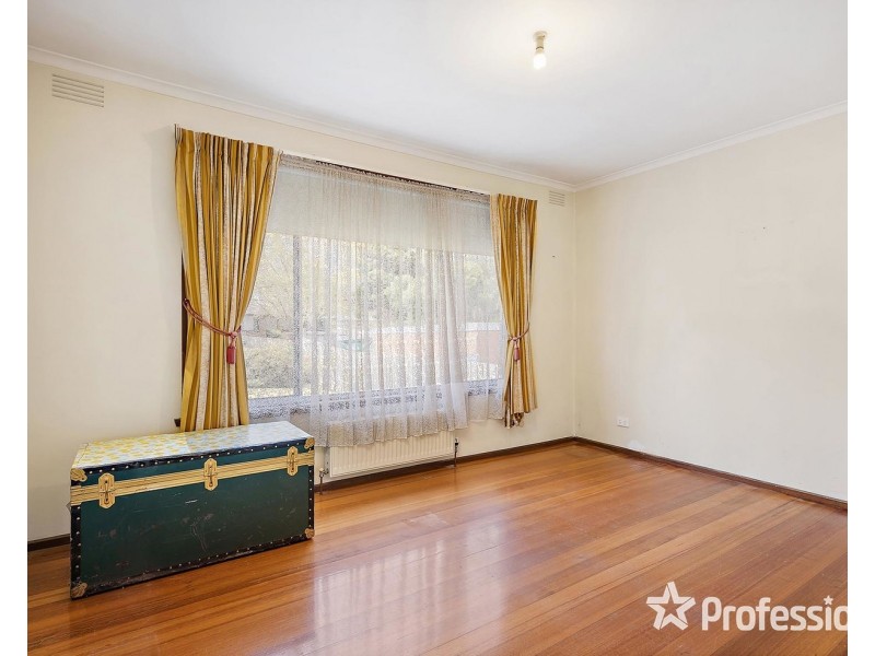 4 Orrong Road, Mooroolbark VIC 3138