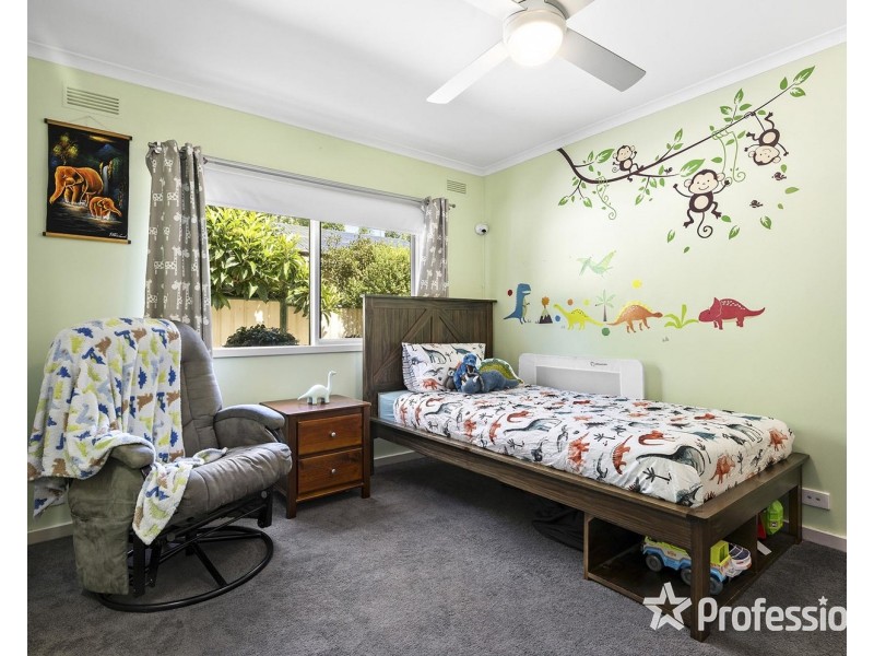 11 Railway Road, Seville VIC 3139