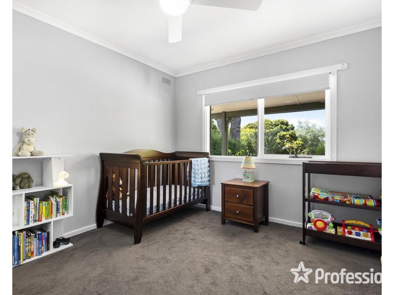 11 Railway Road, Seville VIC 3139