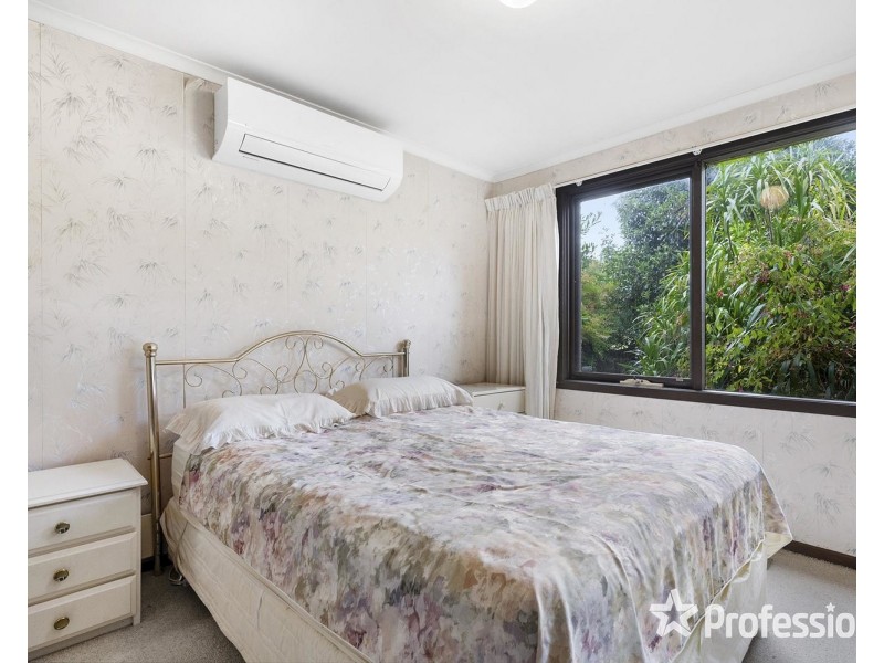 17 Myoora Drive, Mooroolbark VIC 3138