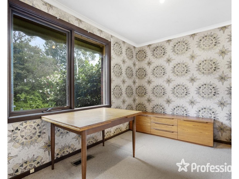 17 Myoora Drive, Mooroolbark VIC 3138