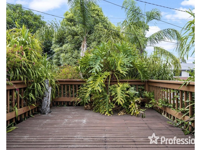 17 Myoora Drive, Mooroolbark VIC 3138