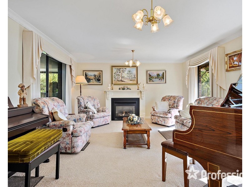 1/4 Palm Grove, Kilsyth VIC 3137