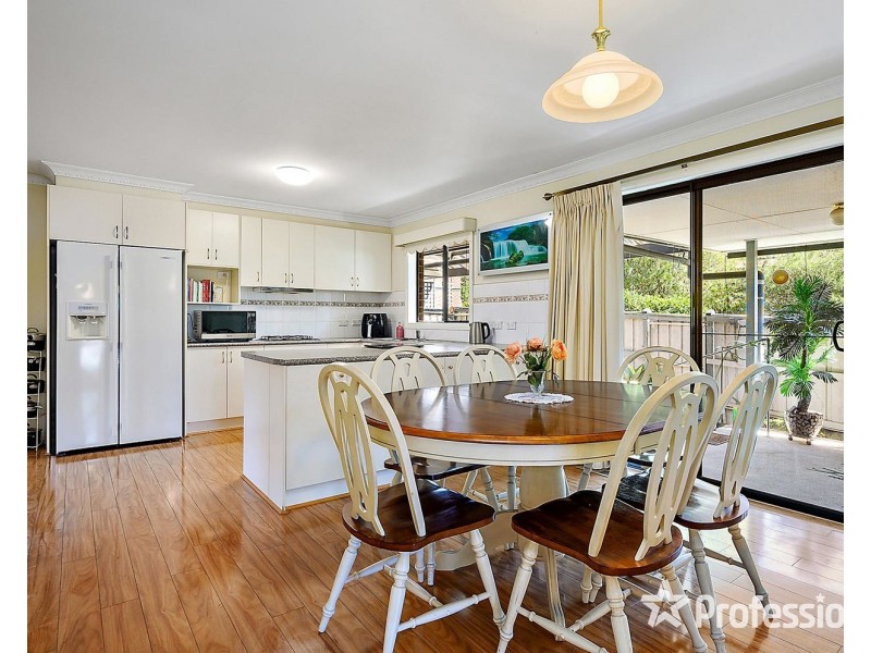 1/4 Palm Grove, Kilsyth VIC 3137