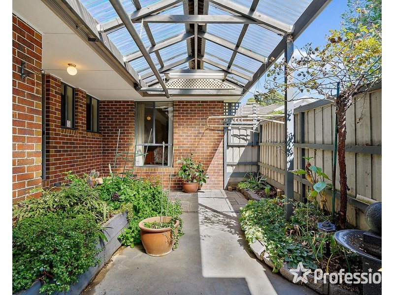 1/4 Palm Grove, Kilsyth VIC 3137