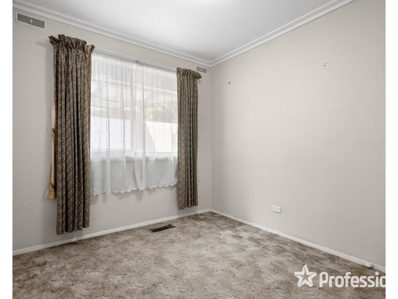 218 Manchester Road, Mooroolbark VIC 3138