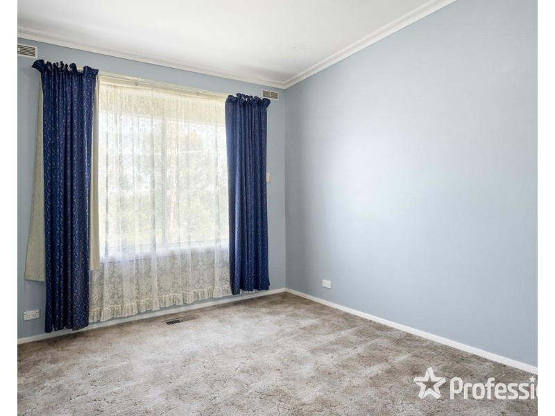 218 Manchester Road, Mooroolbark VIC 3138