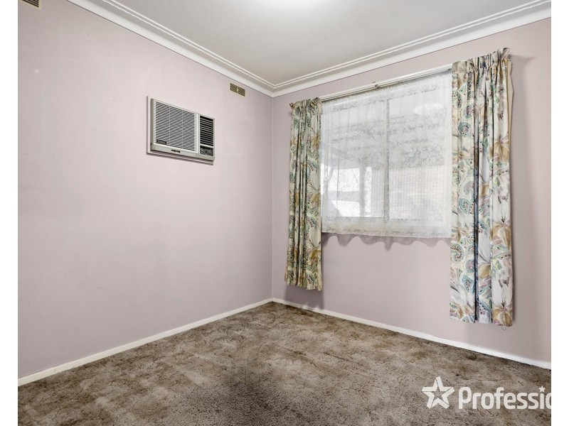218 Manchester Road, Mooroolbark VIC 3138