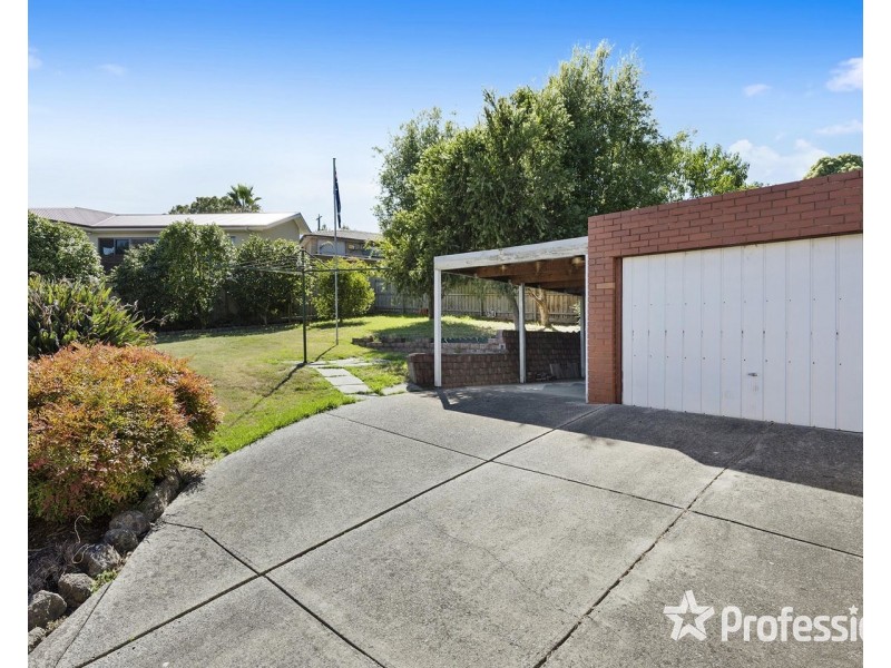 218 Manchester Road, Mooroolbark VIC 3138