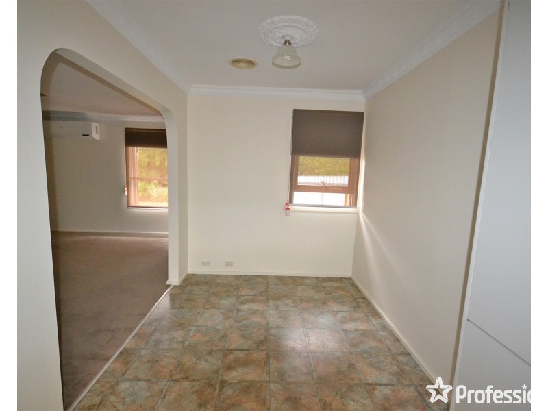 1/5 Alex Court, Mooroolbark VIC 3138