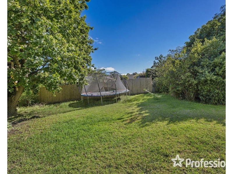 62 Mount View Parade, Croydon VIC 3136