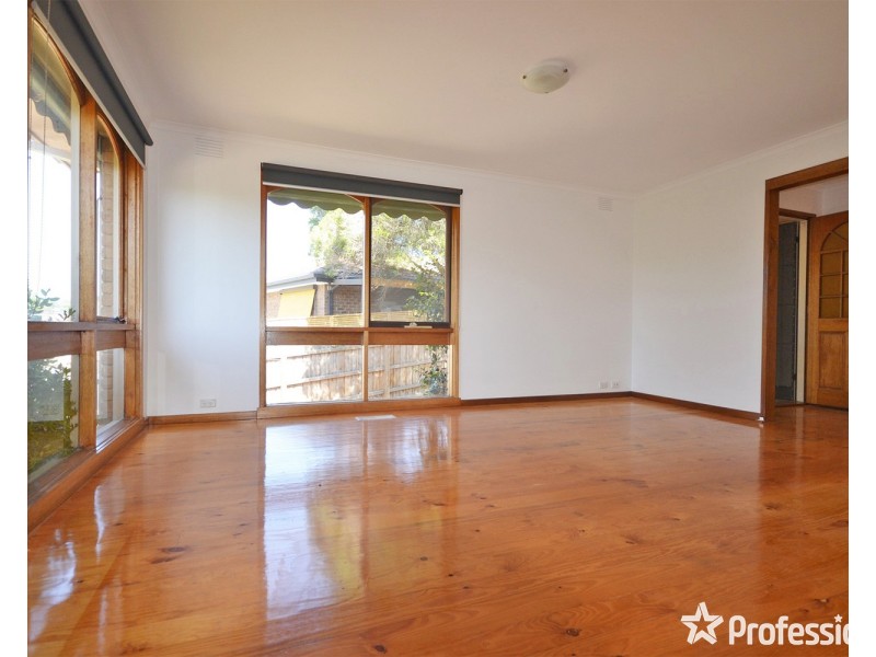 33 Blacksprings Road, Chirnside Park VIC 3116