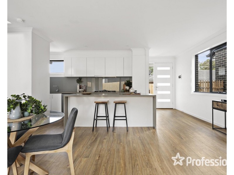 2 & 3/6 Lomond Avenue, Kilsyth VIC 3137