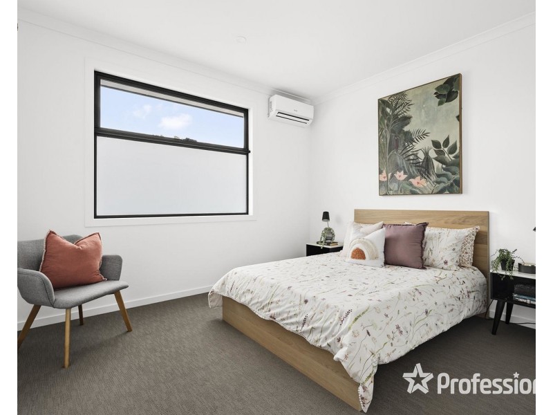 2 & 3/6 Lomond Avenue, Kilsyth VIC 3137