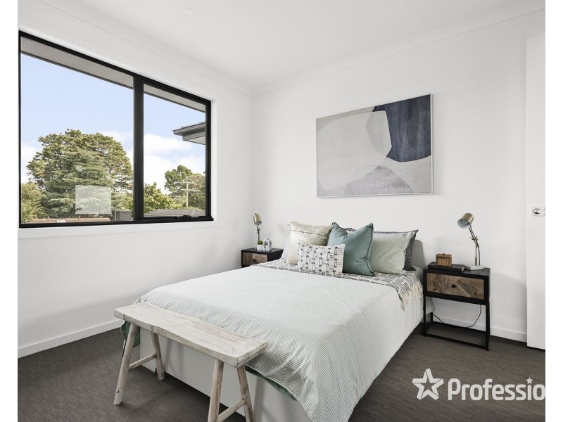 2 & 3/6 Lomond Avenue, Kilsyth VIC 3137