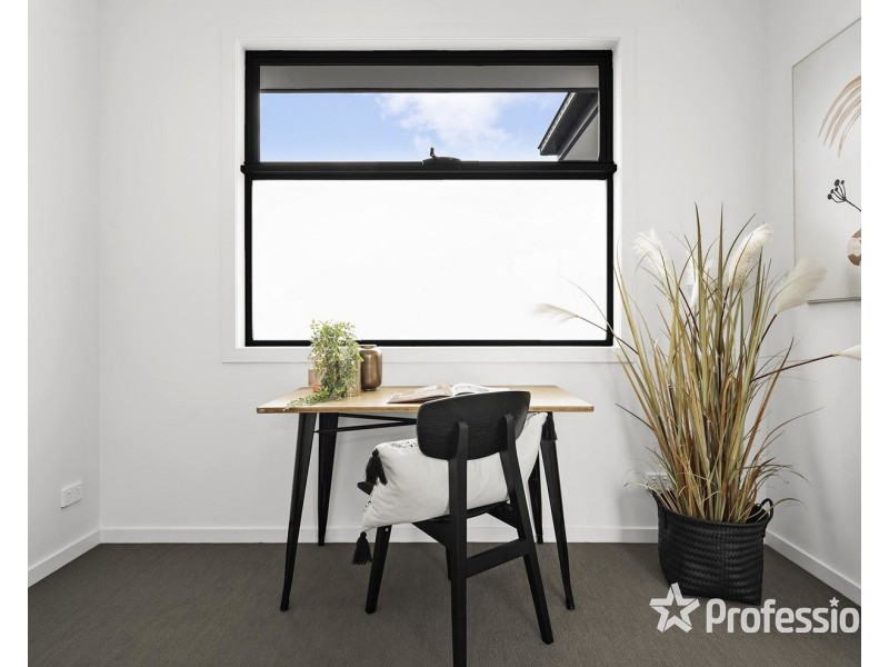 2 & 3/6 Lomond Avenue, Kilsyth VIC 3137