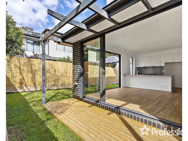2 & 3/6 Lomond Avenue, Kilsyth VIC 3137