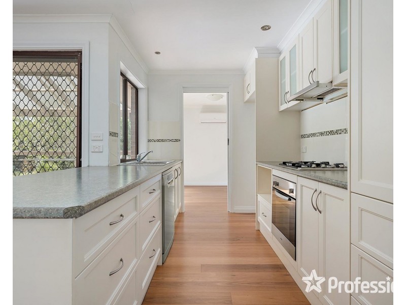 6 Maralinga Terrace, Mooroolbark VIC 3138