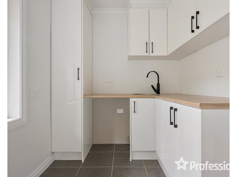 6 Maralinga Terrace, Mooroolbark VIC 3138