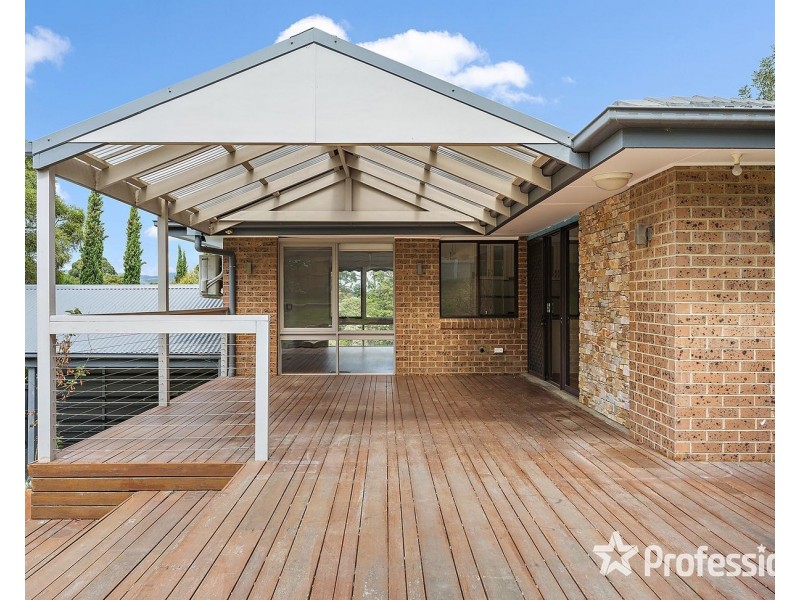 6 Maralinga Terrace, Mooroolbark VIC 3138