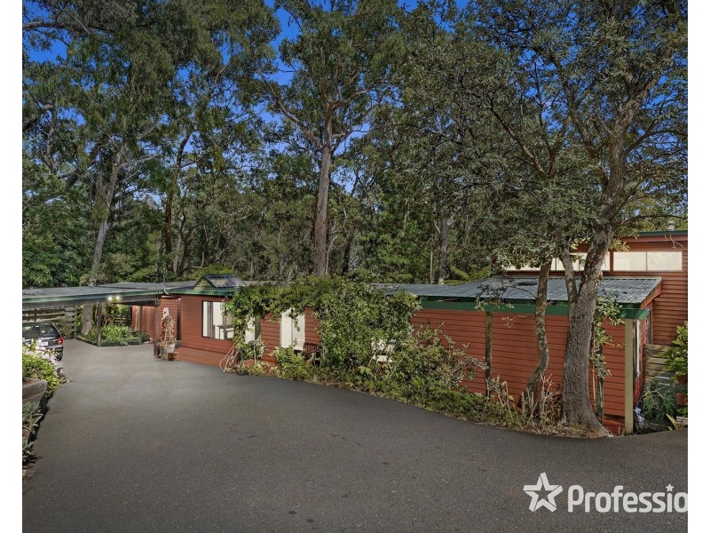 22 Warrawee Road, Mount Evelyn VIC 3796
