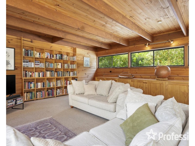 22 Warrawee Road, Mount Evelyn VIC 3796