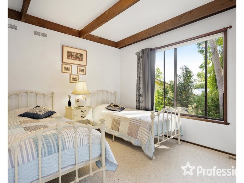 22 Warrawee Road, Mount Evelyn VIC 3796