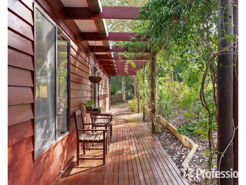 22 Warrawee Road, Mount Evelyn VIC 3796