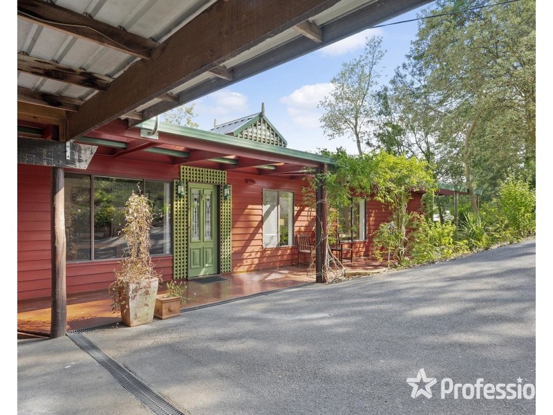 22 Warrawee Road, Mount Evelyn VIC 3796