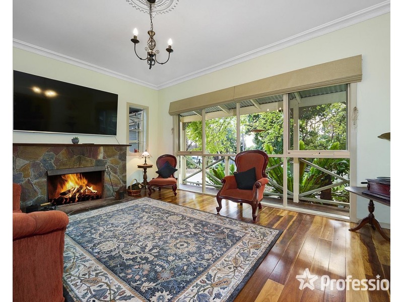 8 Boxtree Road, Montrose VIC 3765