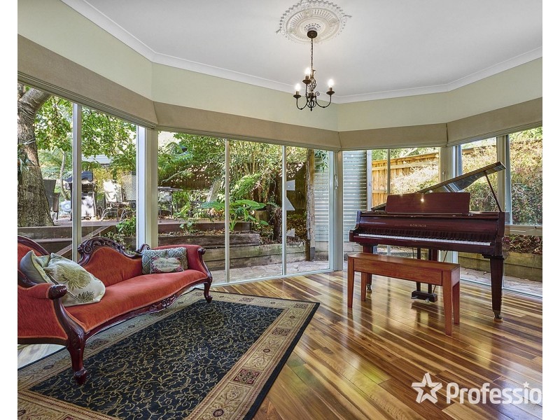 8 Boxtree Road, Montrose VIC 3765