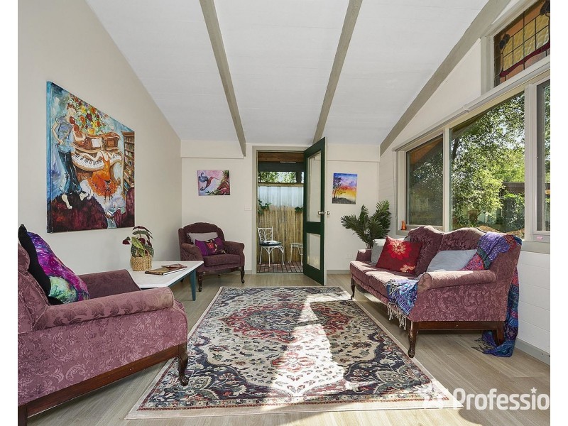 8 Boxtree Road, Montrose VIC 3765