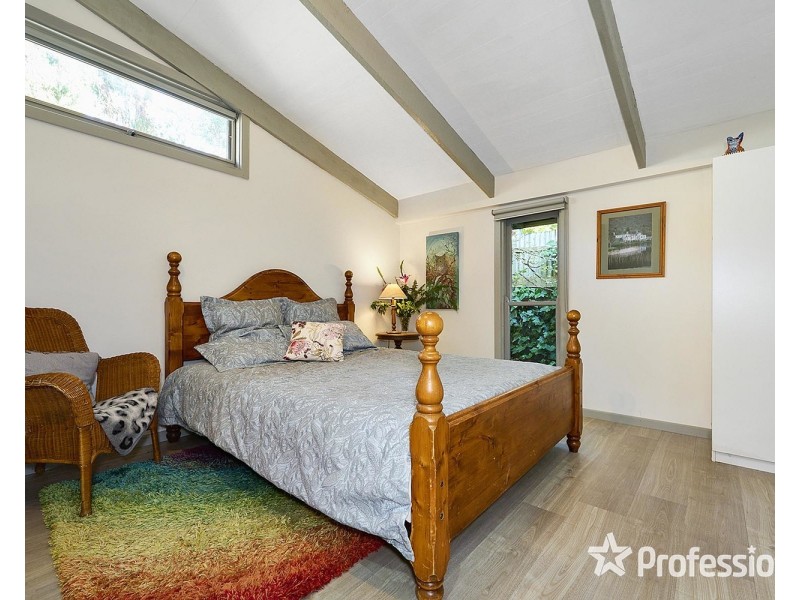 8 Boxtree Road, Montrose VIC 3765