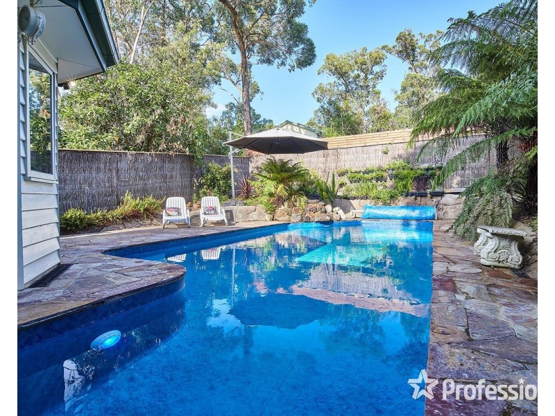 8 Boxtree Road, Montrose VIC 3765