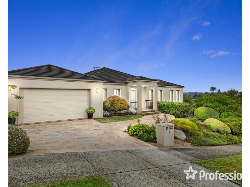 9 Wainewright Avenue, Mooroolbark VIC 3138